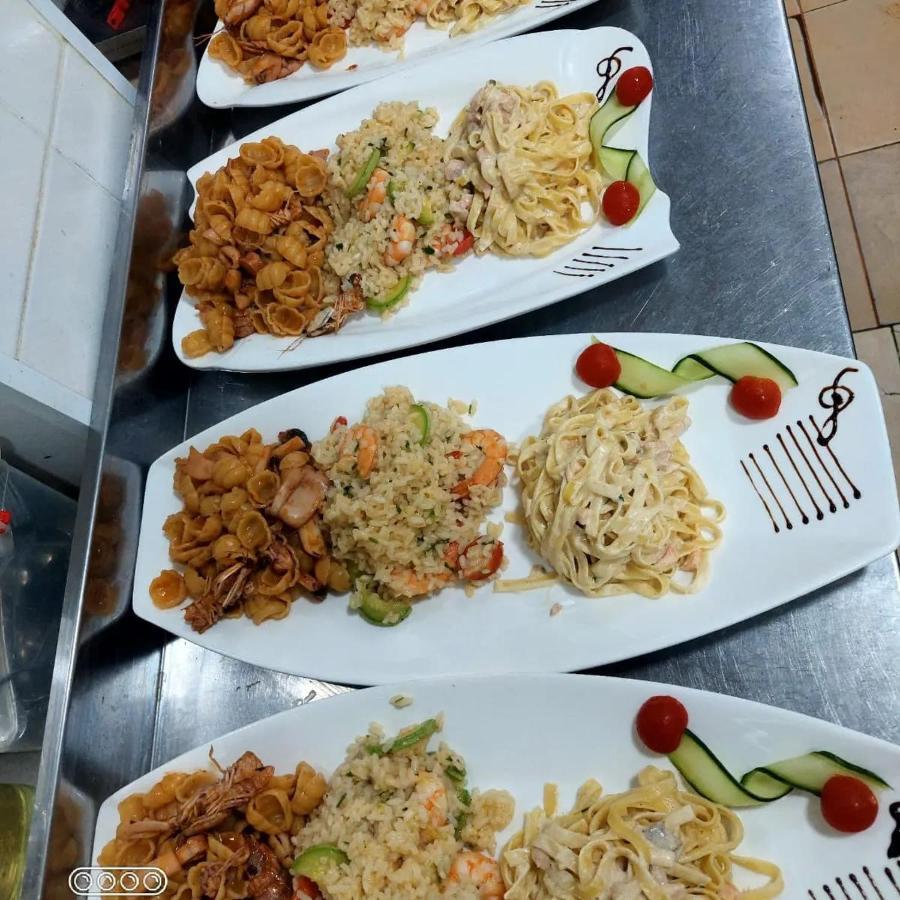 多拉瑞酒店 Kryemëdhej 外观 照片
